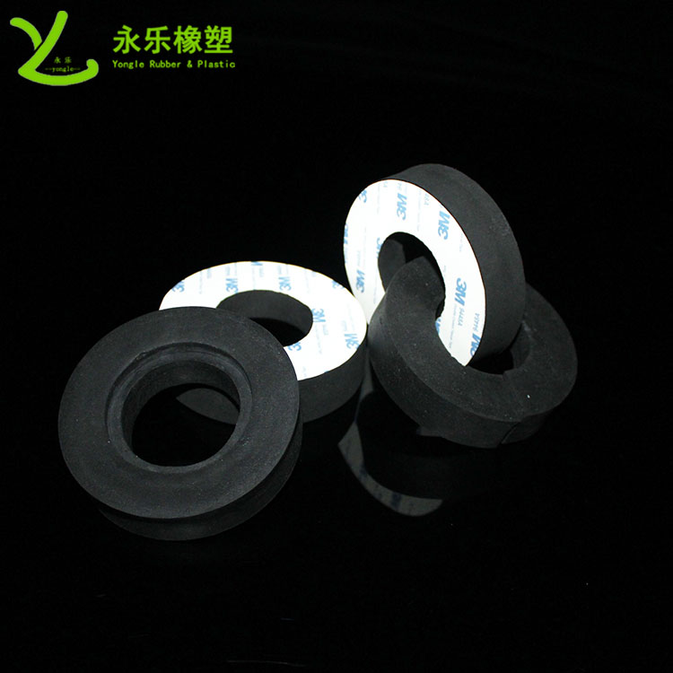 定制模壓發(fā)泡硅膠墊，減震模壓發(fā)泡硅膠墊，無氣味模壓發(fā)泡硅膠墊
