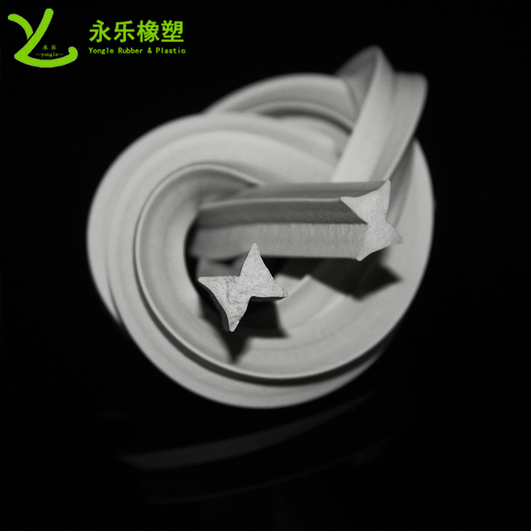 硅膠泡棉膠條，阻燃硅膠泡棉膠條，耐高溫發(fā)泡硅膠條