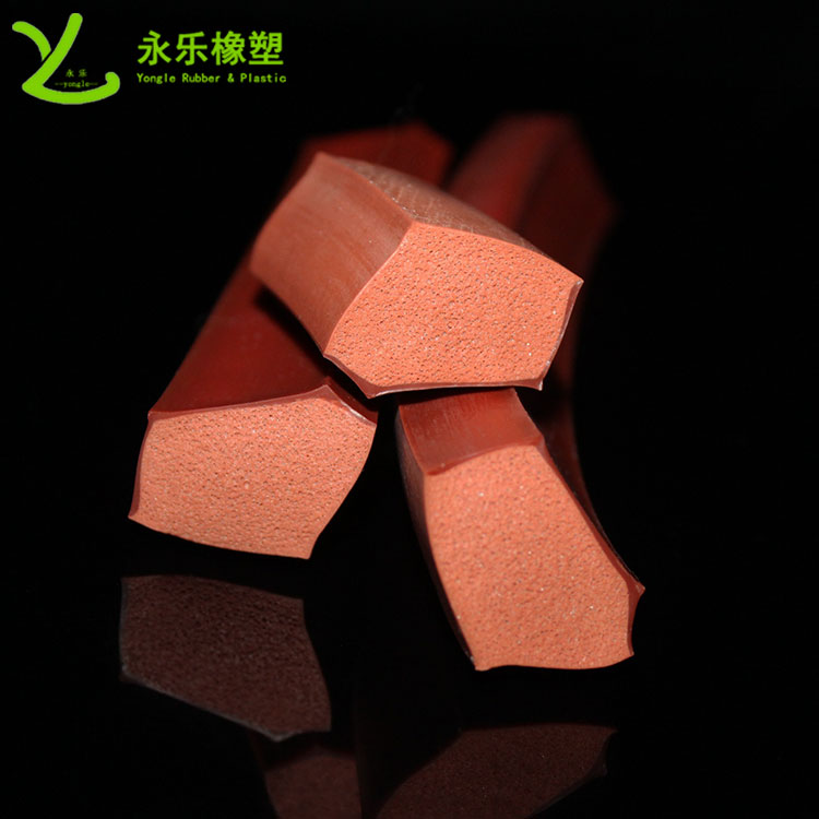 擠出復(fù)合發(fā)泡硅膠條，耐高溫復(fù)合發(fā)泡硅膠條，耐老化復(fù)合發(fā)泡硅膠條