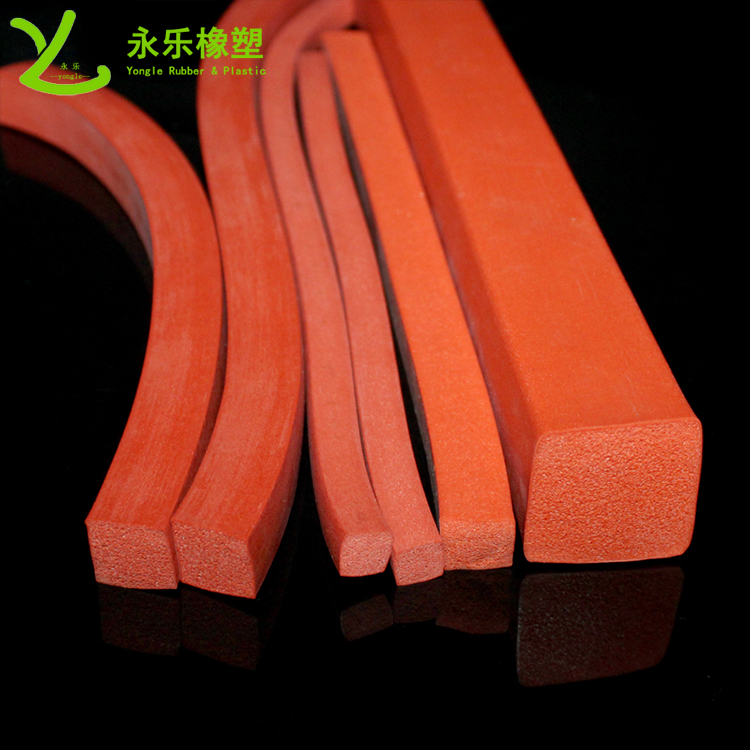 擠出防撞發(fā)泡硅膠條，阻燃發(fā)泡硅膠條，無氣味門窗發(fā)泡硅膠密封條